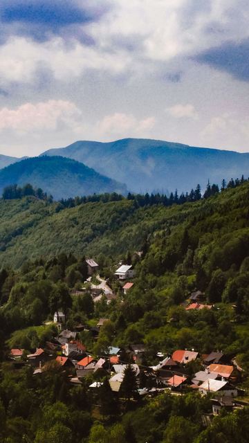 Landscape photograph 11 of 14 by Matej Holek